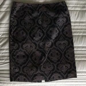 Grey medallion pencil skirt